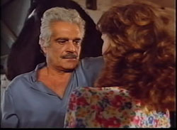 Omar Sharif & Marilu Henner in Grand Larceny